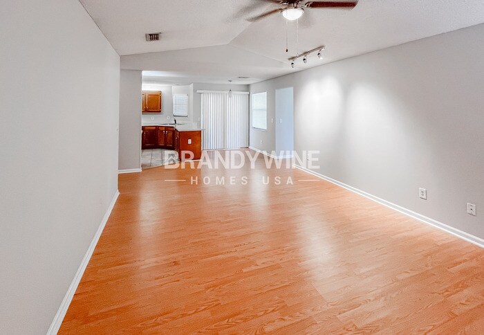 Building Photo - 14280 Falconhead Dr