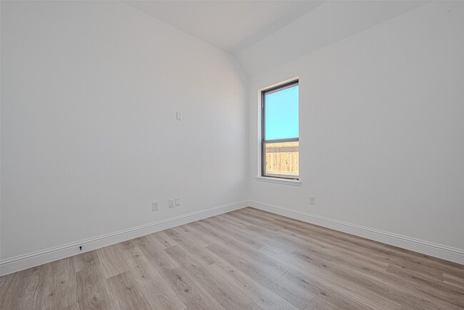 Building Photo - 2315 Red Chip Ln