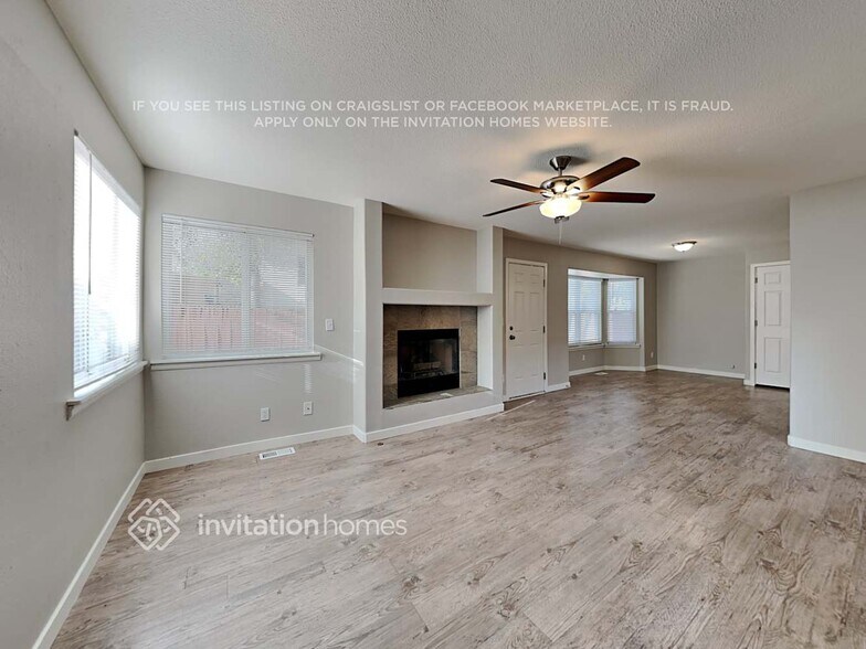 Building Photo - 5814 Santana Dr