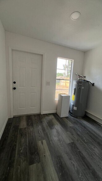 Building Photo - 1134 Co Rd 464