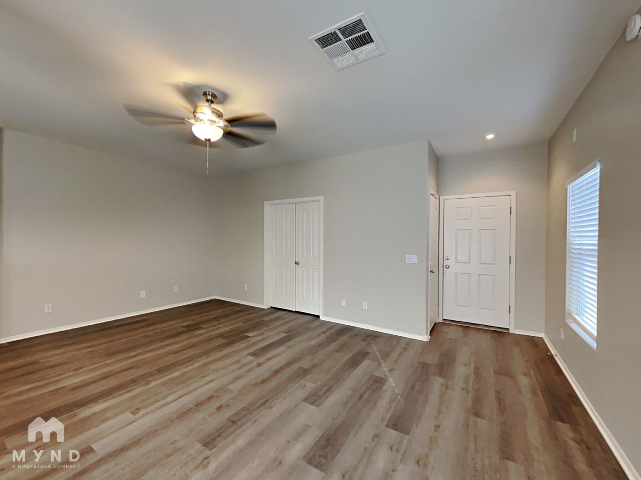 Building Photo - 15219 W Shaw Butte Dr