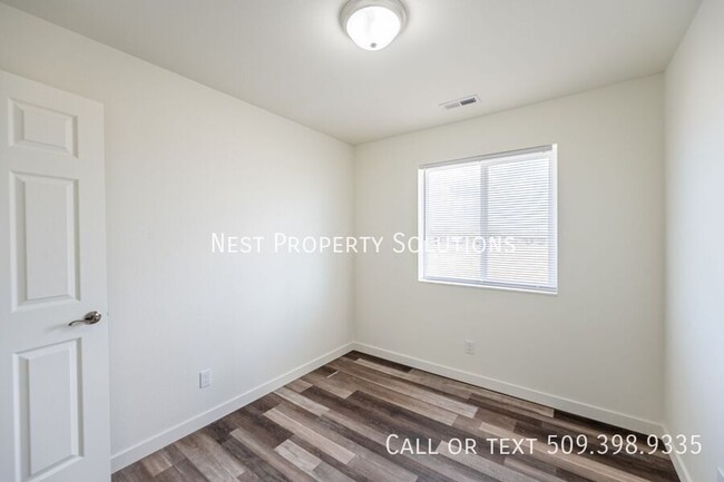 Building Photo - Brand New 3 Bed, 2.5 Bath Townhome! WSG In...