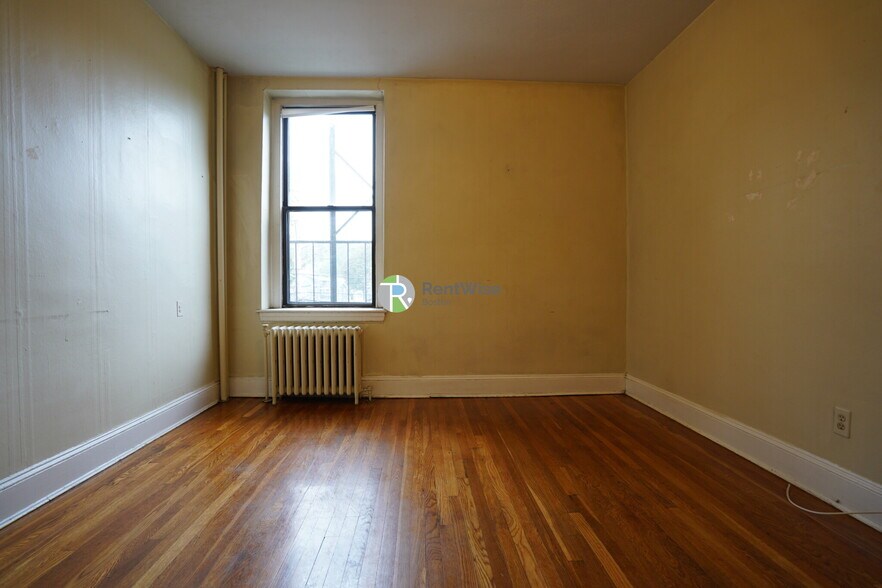 Primary Photo - 223 Essex St