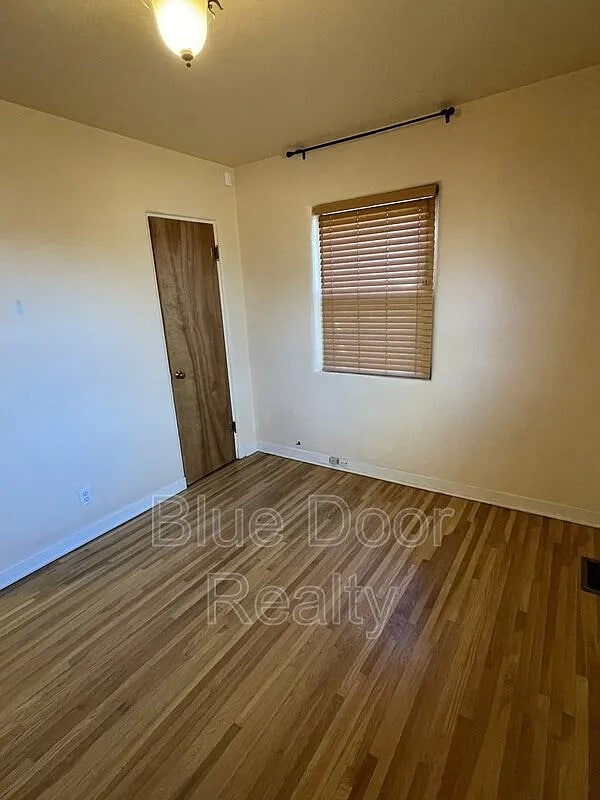 Building Photo - 1001 Jackson St SE