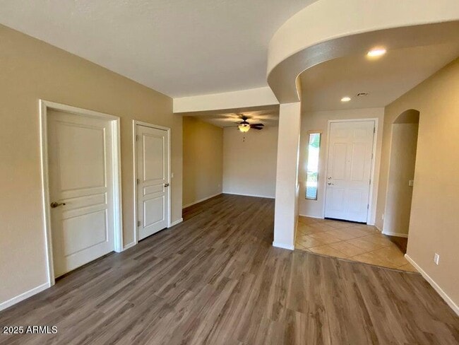Building Photo - 2127 W Maya Way