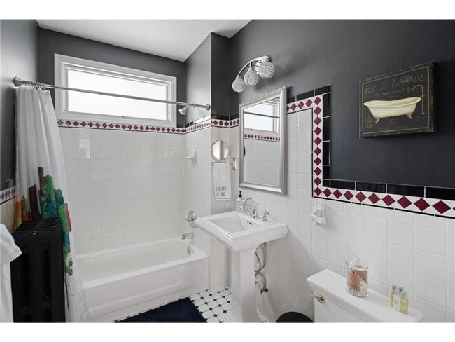 Building Photo - 2713 Garfield Ave