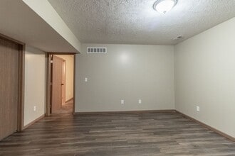Building Photo - Beautiful Newer Home In South Lincoln