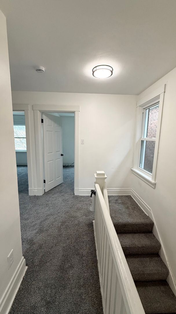 Building Photo - Newly Renovated 3 Bedroom in Arlington- New Kitchen and Bath with HUGE Backyard!!