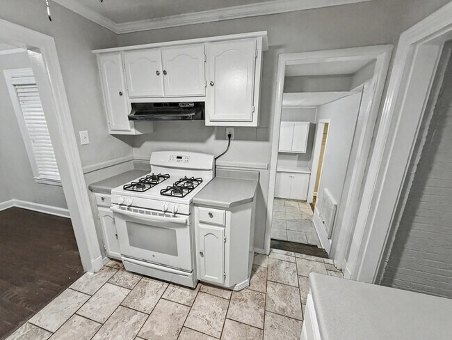 Building Photo - 987 Parkhaven Ln