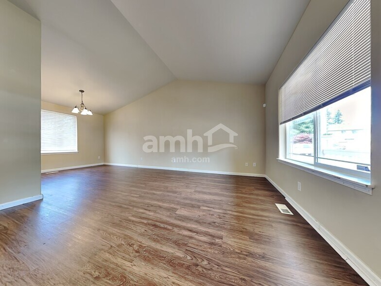 Building Photo - 17218 12th Avenue Ct E