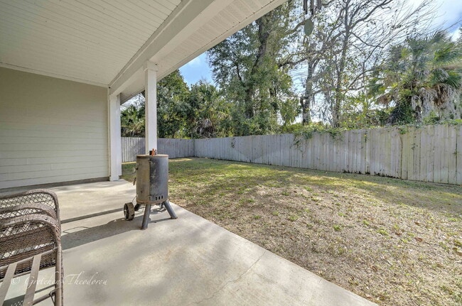 Building Photo - Charming 3-Bedroom, 2 Baths with an Office...