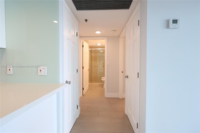 Building Photo - 20515 E Country Club Dr