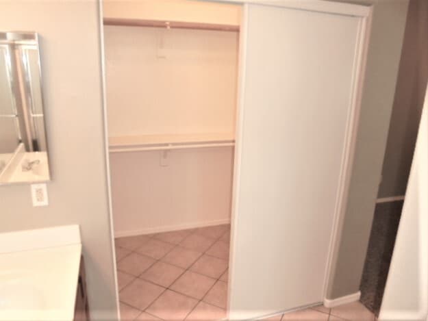 Building Photo - 7729 W Rancho Dr