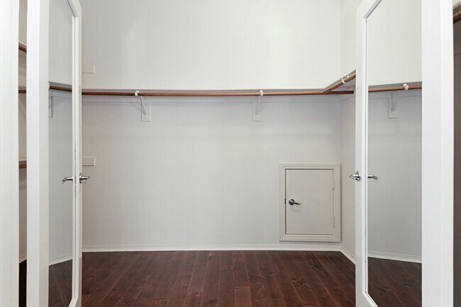 Building Photo - 1595 Archer Rd