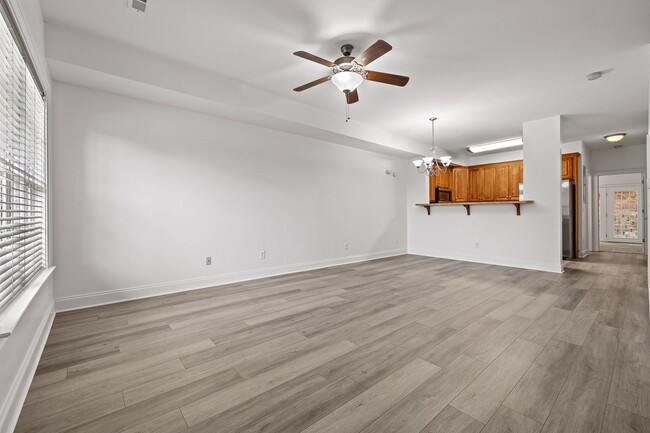 Building Photo - Newly renovated 3-bedroom, 2-bathroom town...