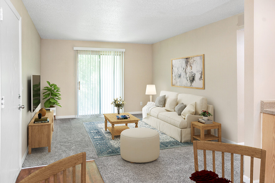 Spacious Living Room - Cottonwood Creek