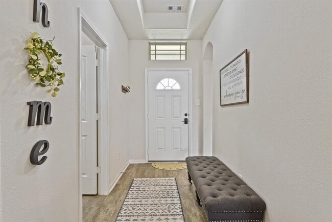 Building Photo - 13096 Laura Lake Dr