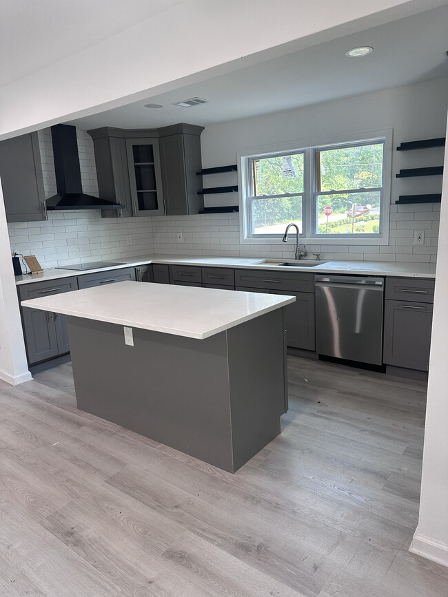 Brand new kitchen - 2221 Jernigan Dr SE