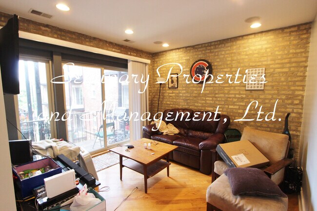 Interior Photo - 5653-59 N. Magnolia