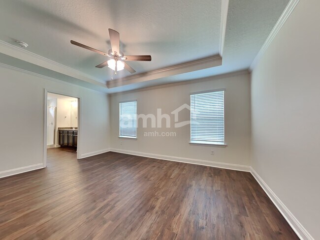 Building Photo - 311 Banyan Frst Dr