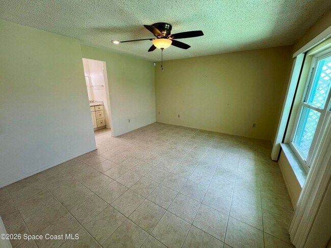 Building Photo - 1497 Krin Ct NE