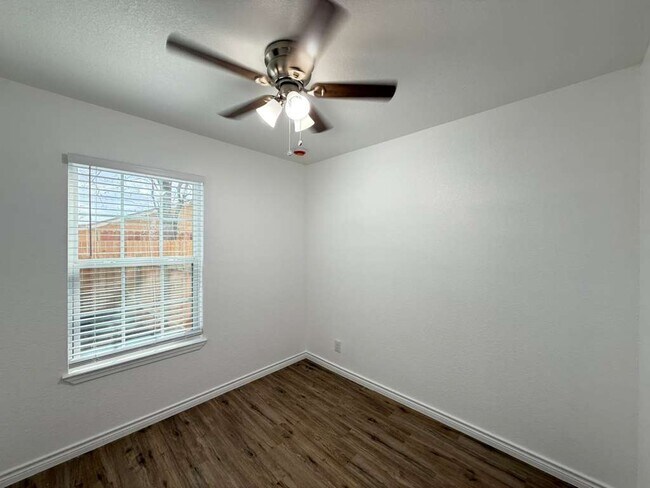 Building Photo - 8618 Sweet Maiden Dr