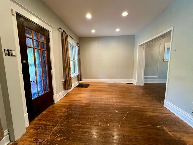 Building Photo - Charming 3-Bedroom Home in the Heart of So...