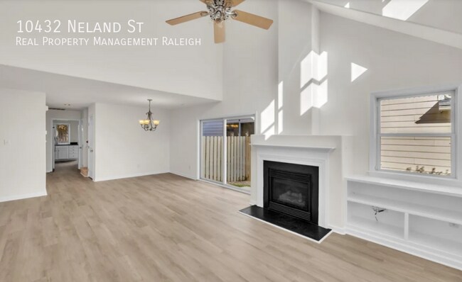 Building Photo - 10432 Neland St