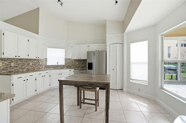 Building Photo - 14305 Tennyson Dr