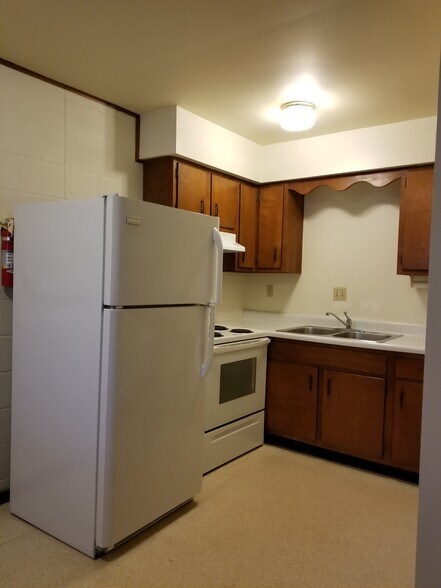 Interior Photo - 326 West Kenwood Drive