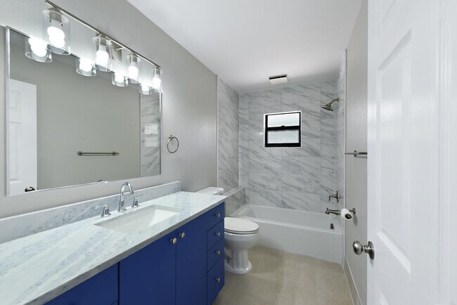 Building Photo - 13442 Northumberland Cir