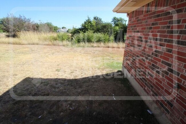 Building Photo - 1103 Lansberry Ct