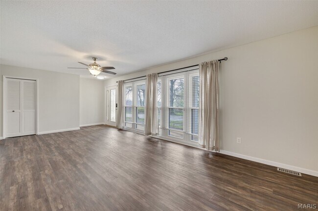 Building Photo - 4649 McIlroy Dr