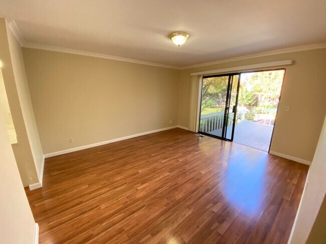 Building Photo - 4 Bed 3 Bath Single Family Home In Pleasanton