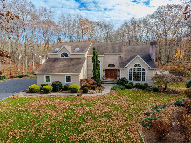 Building Photo - 723 Laurie Ln