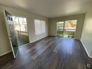 Building Photo - REDUCED! Clean-Compelety Remodeled Private...