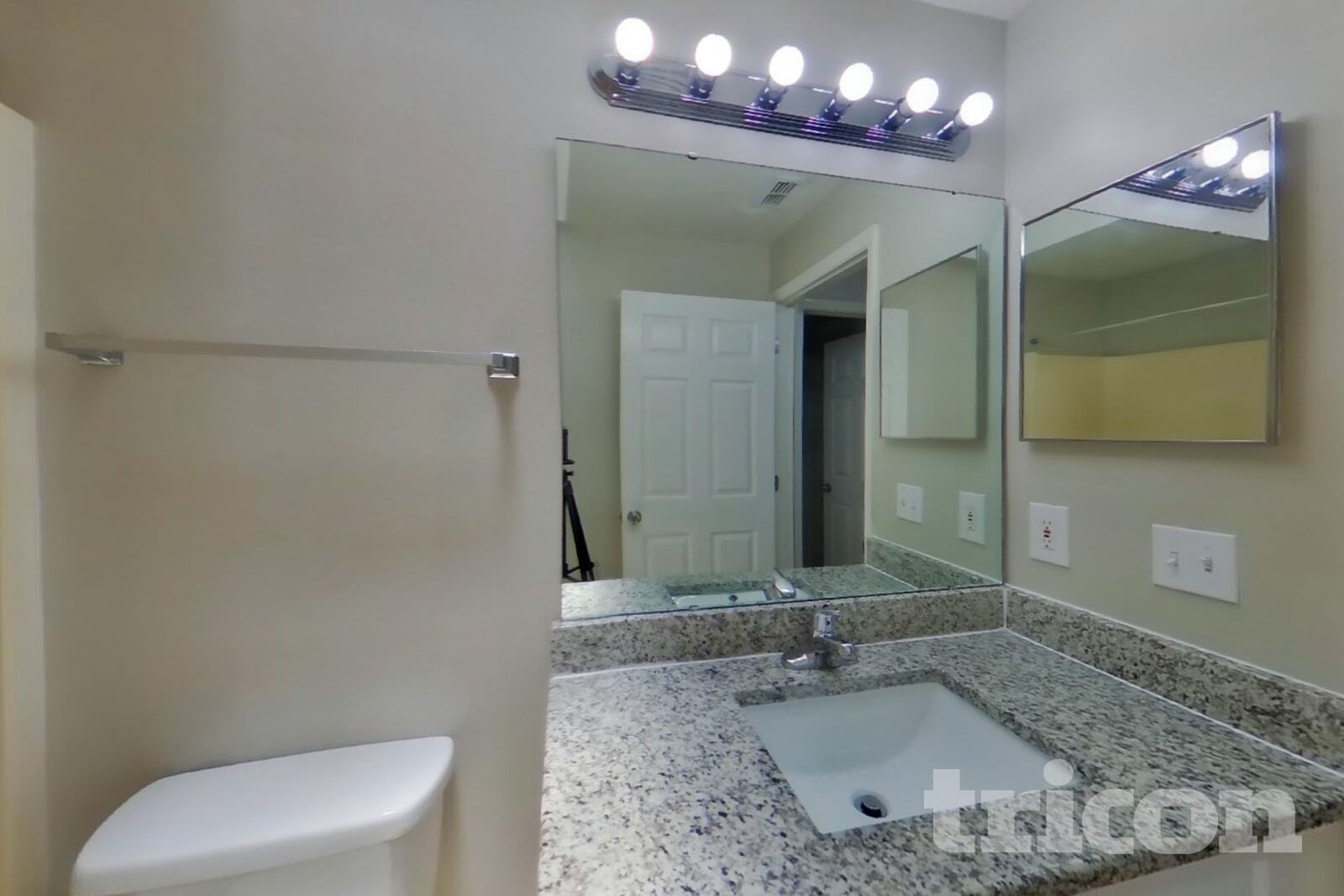 Building Photo - 17128 Woodcrest Way