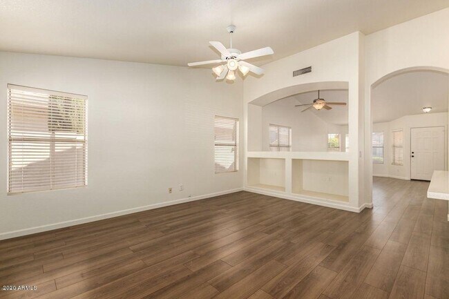 Building Photo - 6444 W Tonto Dr