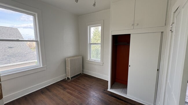 Building Photo - 110 S 4th St