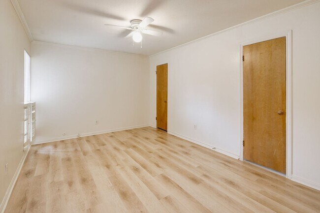 Building Photo - AUGUST PRE-LEASE! 3 bed, 2 bath home in Eastgate!