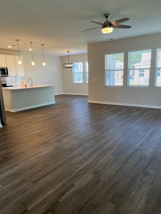 Building Photo - 198 Dreher Dr