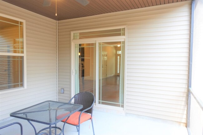 Building Photo - 210 Windthistle Dr