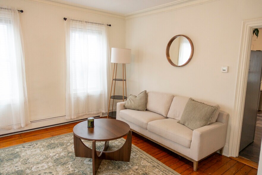 Living Room - 30 Royal St