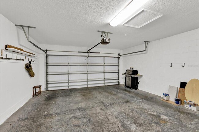 Building Photo - 8346 Riverdale Ln