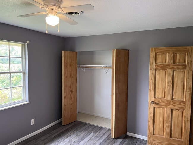 Building Photo - 2003 E Florida Ave