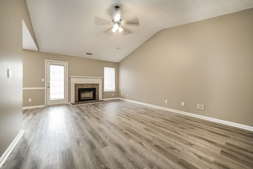 Building Photo - 1001 Maple Leaf Ridge