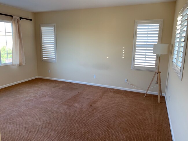 Building Photo - Beautiful 5 Bedroom, 3.5 Bath Mountain House Home W/ Office