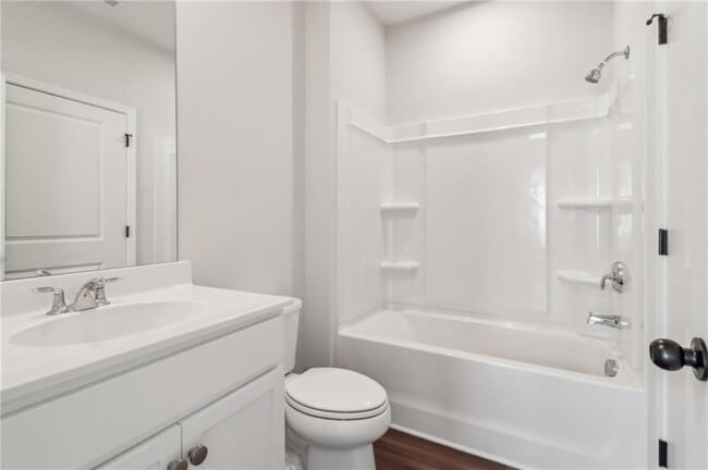 Building Photo - 2072 Buice Lake Pkwy