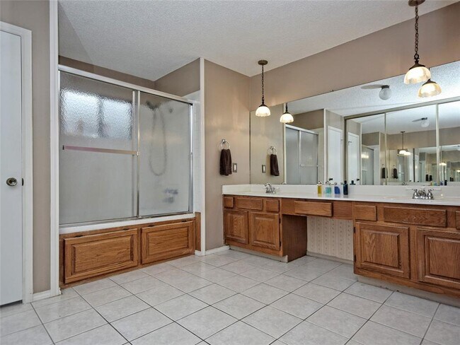 Building Photo - 7801 Palacios Dr