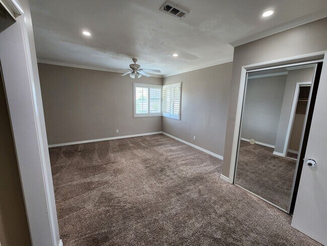 Building Photo - 14020 Faust Ave